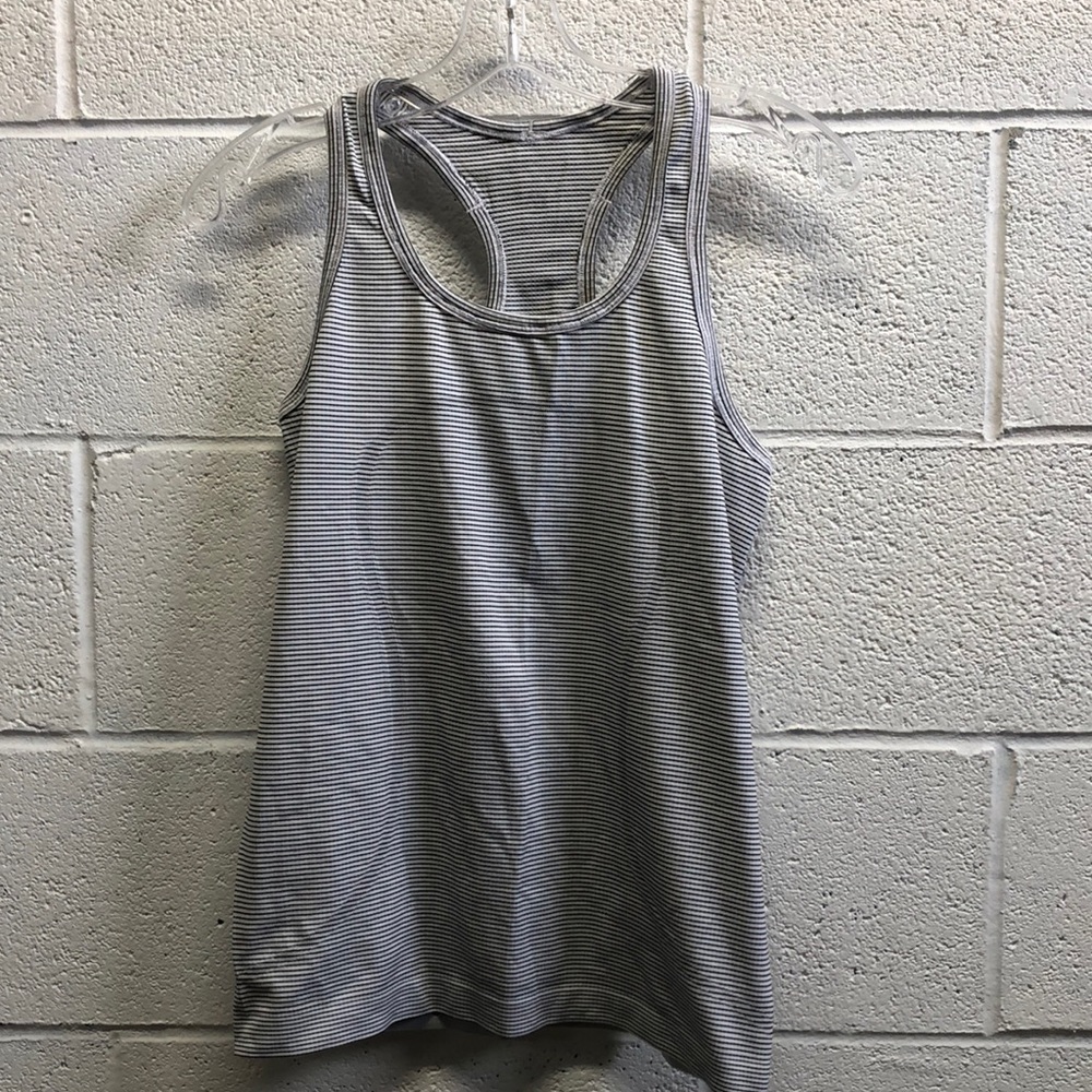 Lululemon black and white racerback, sz 8, 63593